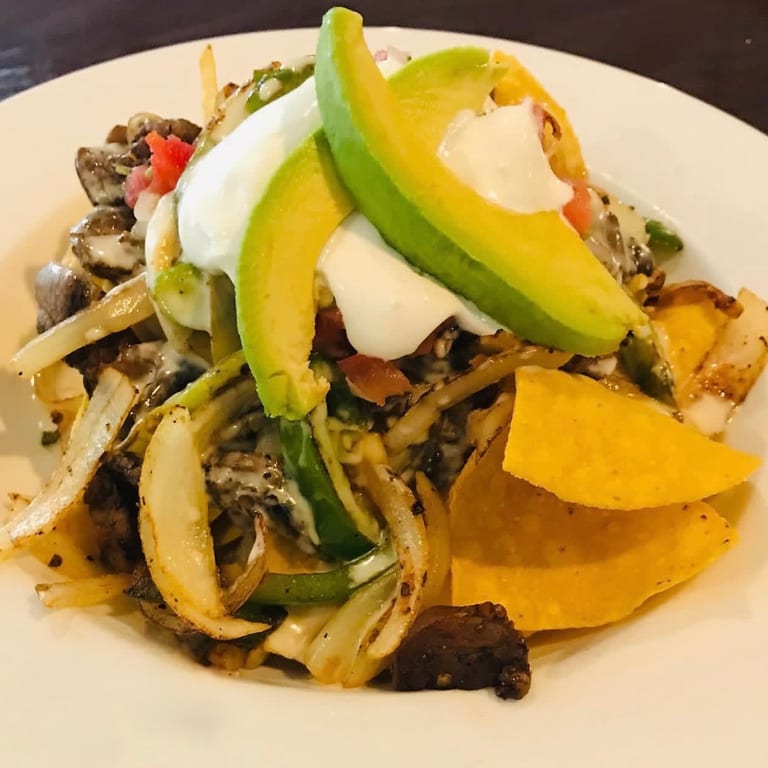 Loaded Nachos: A Crowd-Pleasing Favorite